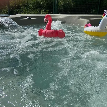 Apartment Toparti Apartmanhaz *