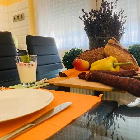 Apartment Toparti Apartmanhaz *