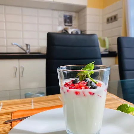 Toparti Apartmanhaz Apartment Balatonszarszo