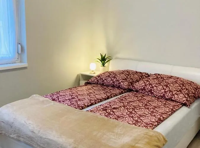 Toparti Apartmanhaz Balatonszarszo